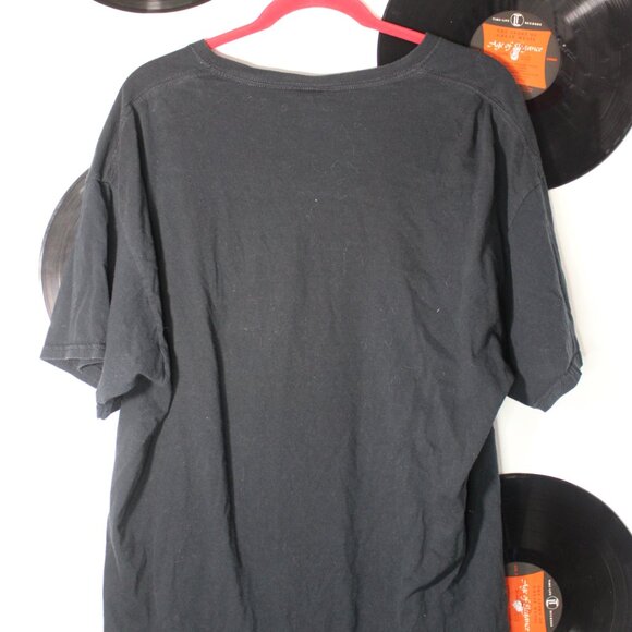 Grunge Skull Graphic Tee - Picture 3 of 4